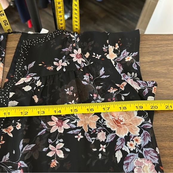DR2 Floral Black Sheer Women's Top M - Picture 9 of 11